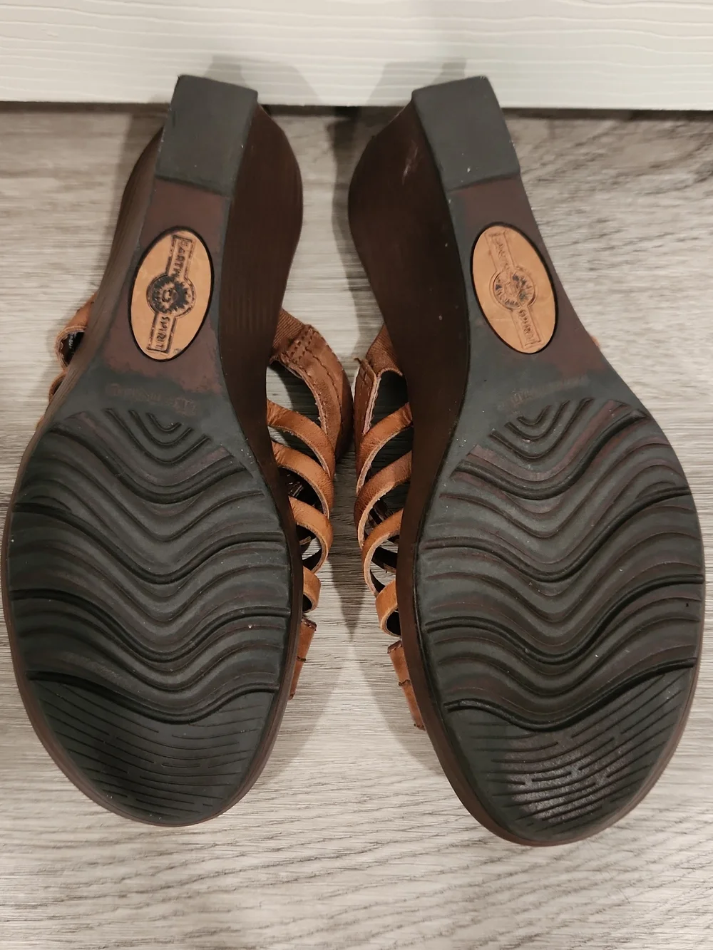 Earth Spirit Classics Ginny Brown Leather Strappy Wedge Slide Sandals Womens 5.5